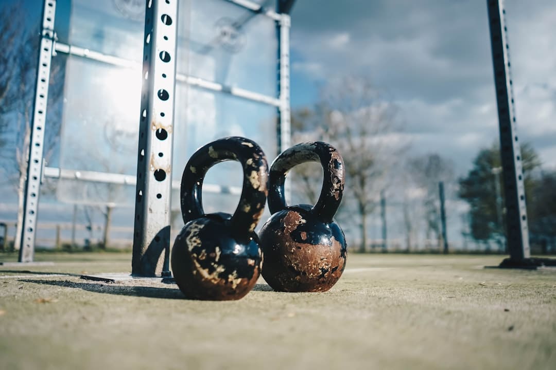 découvrez l'univers de l'outdoor fitness : des entraînements en plein air pour tous les niveaux, alliant bien-être, nature et convivialité. transformez votre approche du sport avec des séances dynamiques sous le ciel ouvert, tout en profitant des bienfaits de l'environnement.