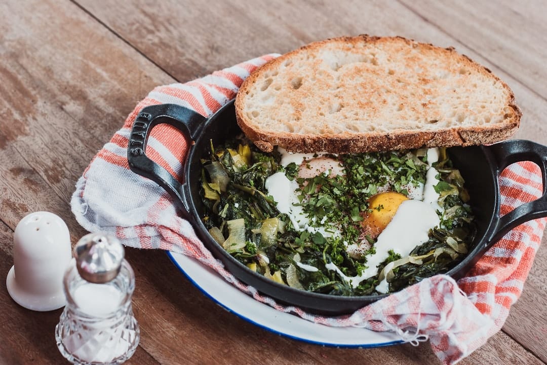 découvrez des recettes de repas rapides et savoureux à préparer en un temps record. idéal pour les journées chargées, ces idées de plats faciles à réaliser vous permettront de vous régaler sans passer des heures en cuisine.