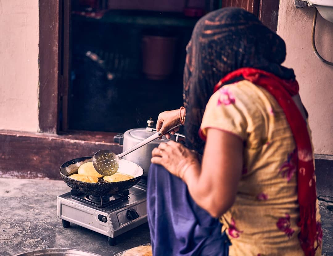 découvrez les différentes techniques de cuisson qui transformeront vos plats en véritables chefs-d'œuvre culinaires. apprenez les secrets des méthodes traditionnelles et modernes pour sublimer vos ingrédients et ravir vos convives.